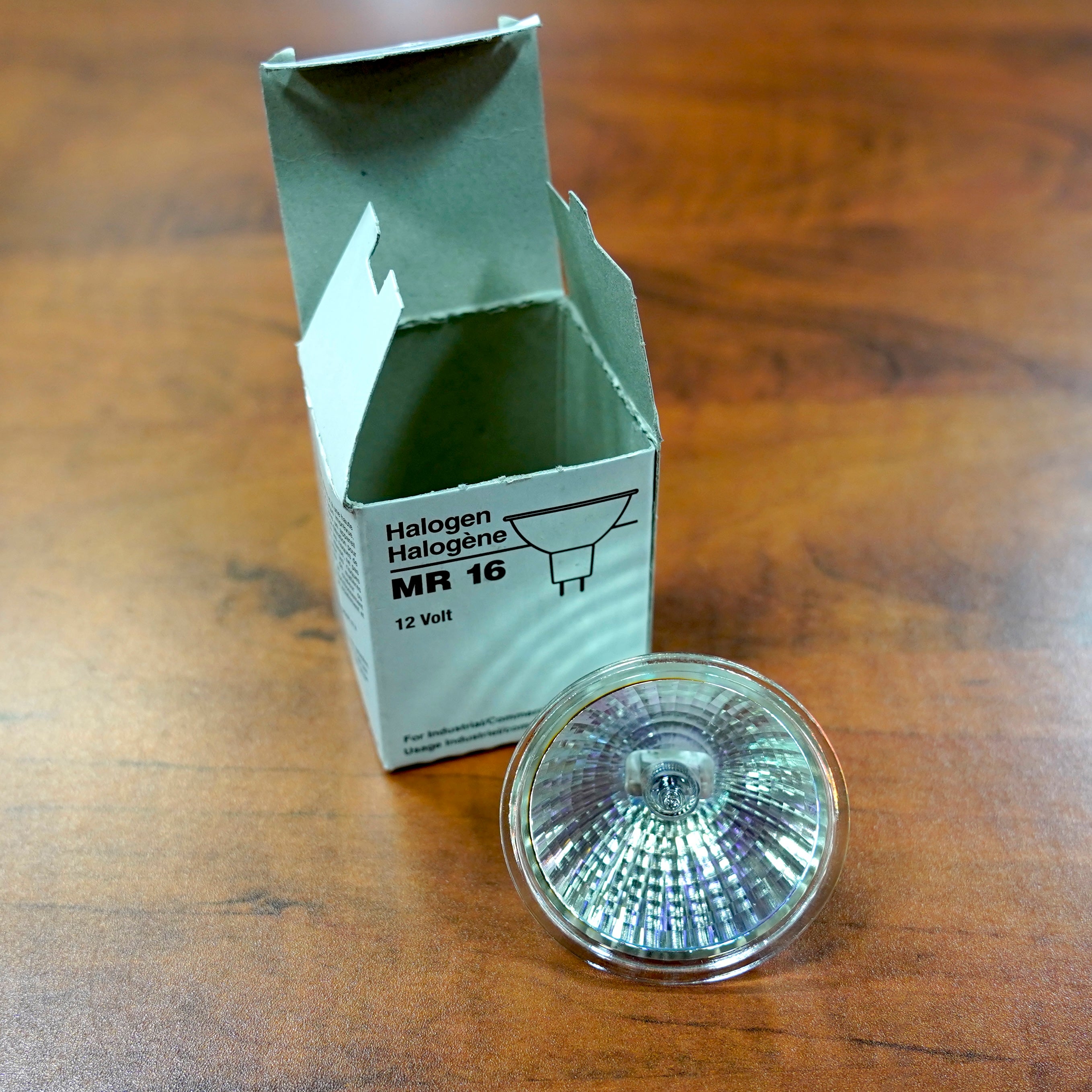 Halogen MR16 Replacement Bulb in Boxes